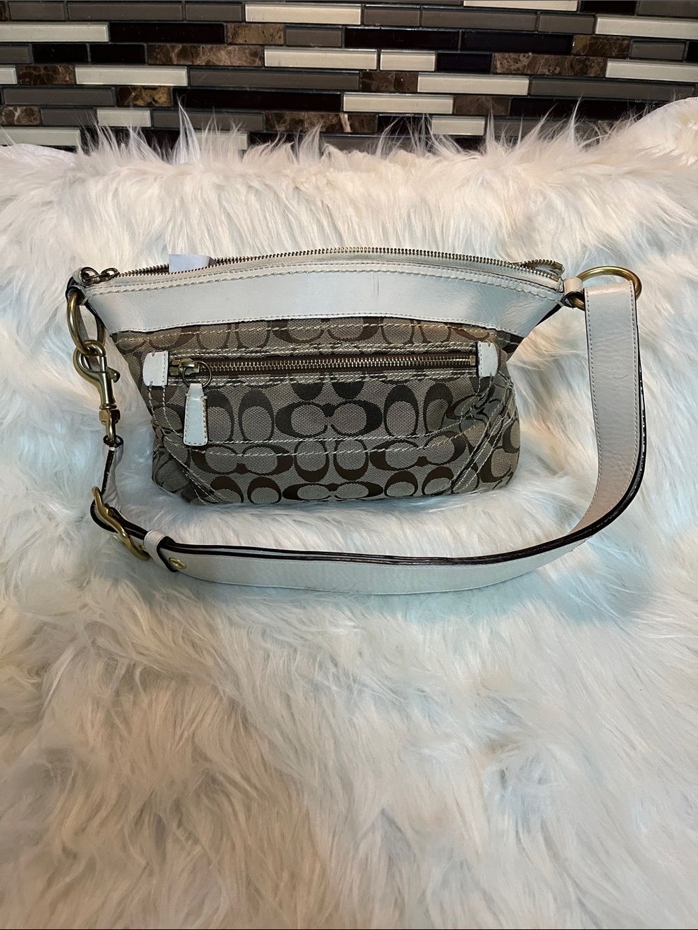 Coach Khaki Signature Canvas Shoulder Bag with White Trim - Picture 5 of 8